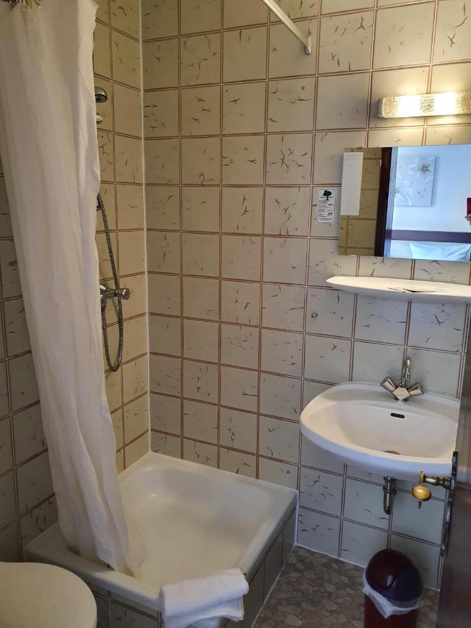 Stay2Night Hotel Dillingen an der Saar Eksteriør billede